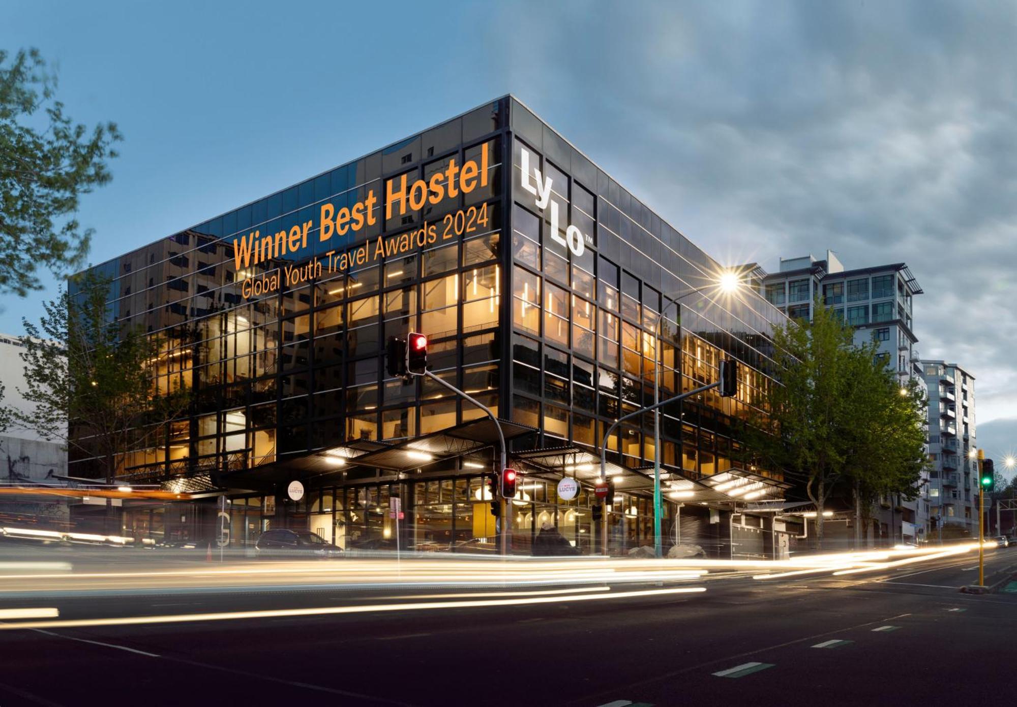 Lylo Auckland Hotel Exterior foto The award-winning hostel in Frankfurt